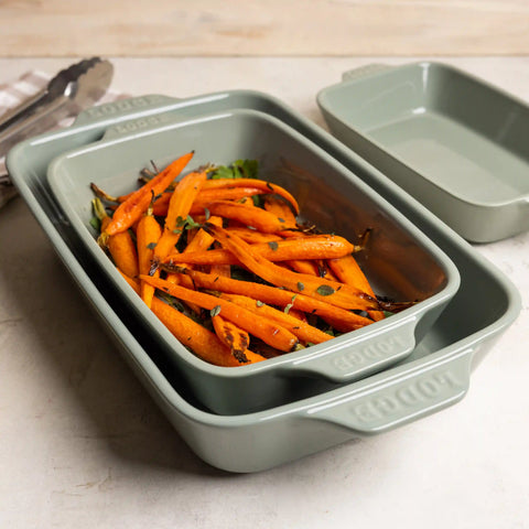 Medium Stoneware Casserole Dish, 11 x 7.5 Inch