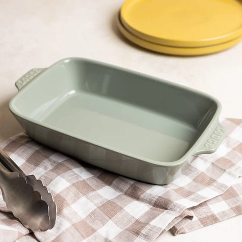 Small Stoneware Casserole Dish, 9 x 6 Inch