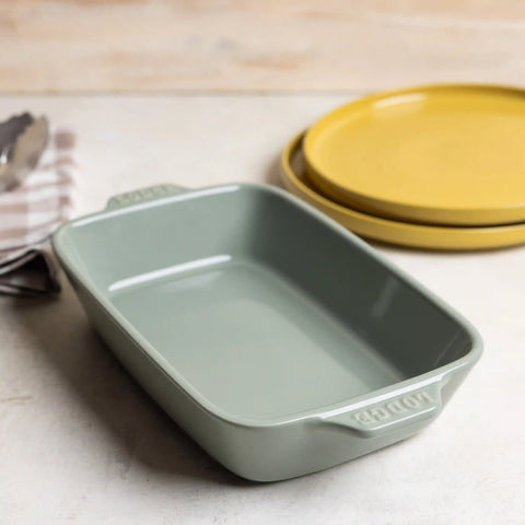 Small Stoneware Casserole Dish, 9 x 6 Inch