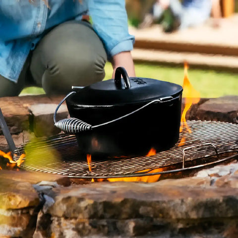 Dutch Oven with Bail Handle