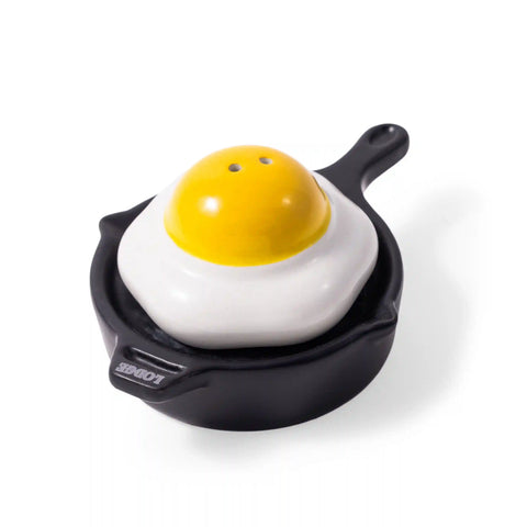 Lodge Skillet and Egg Salt and Pepper Shaker
